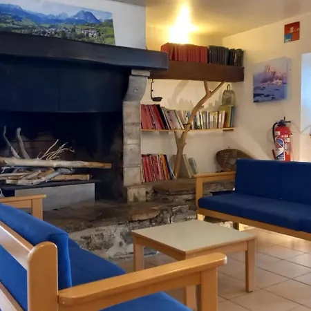 Refuge De L'aberouat Hostal